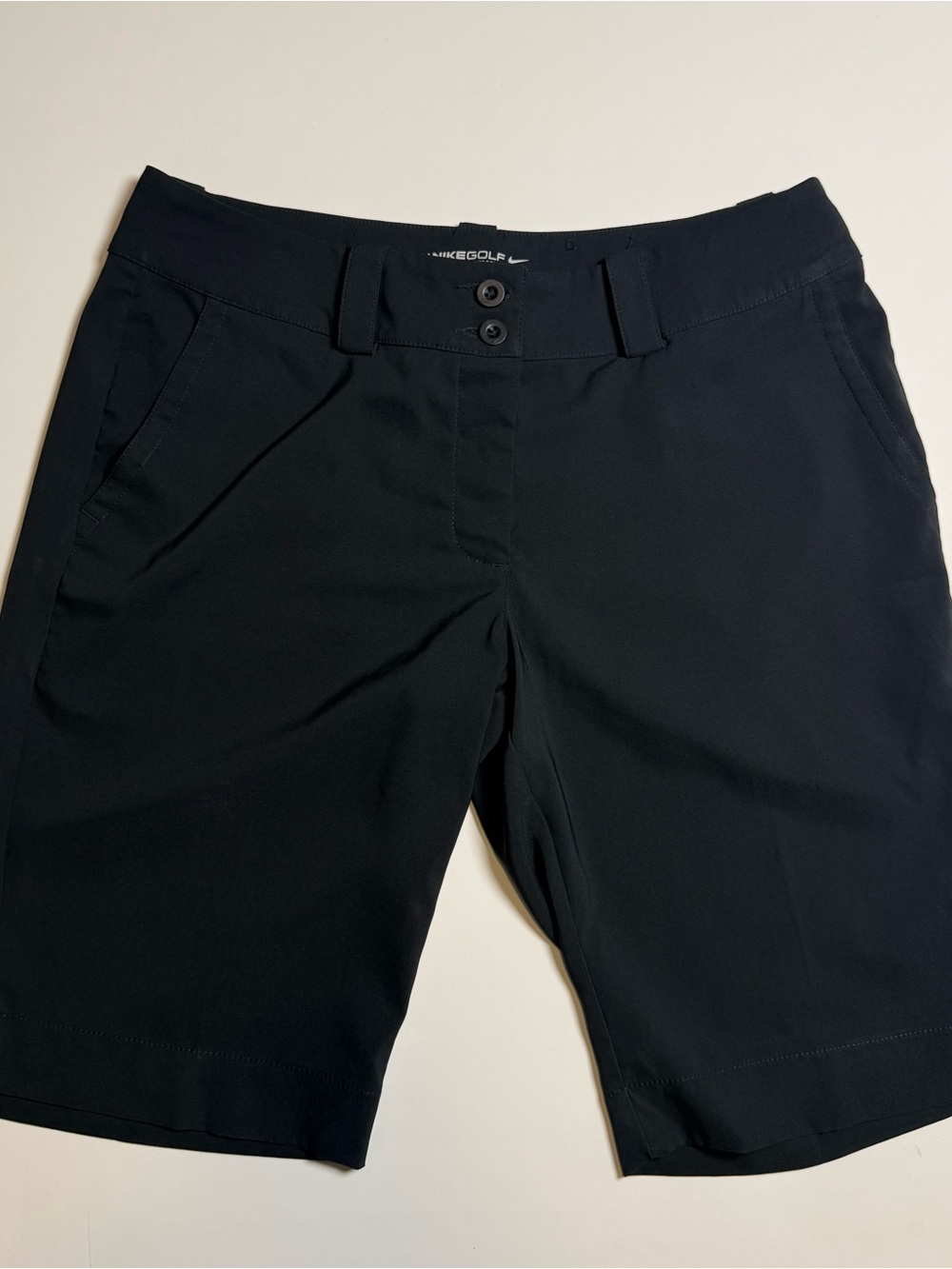 Nike Golf Tour Performance Dri-FIT Women’s 6 Black Shorts Bermuda Preppy Sporty